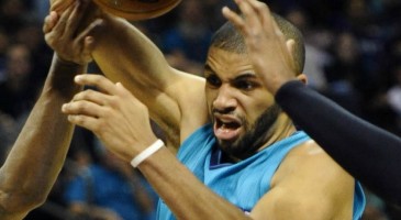 Oklahoma City a mis fin à sa série de victoires en tombant à Detroit (88-82). En revanche, tout va bien pour Charlotte, vainqueur 100-85 à Philadelphia grâce notamment au triple-double de Nicolas Batum. Chicago et Golden State ont gagné, Cleveland a perdu.