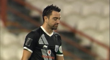 Malgré toute son expérience, il arrive encore à Xavi de se rater. Le champion du monde a précipité l’élimination de son équipe d'Al Sadd mardi soir, en barrages de la Ligue des champions asiatique face à à Al Jazira. L’Espagnol de 36 ans, premier tireur lors de la séance des tirs au but, a totalement raté sa tentative.