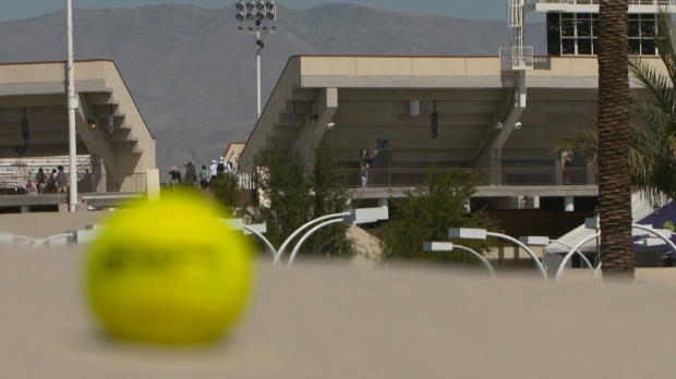 Au cours des 8es de finale à Indian Wells, l’Américaine Serena Williams a battu l’Ukrainienne Kateryna Bondarenko (6-2 ; 6-2), la Polonaise Agnieszka Radwanska a confirmé sa bonne série contre la Serbe Jelena Jankovic (6-3 ; 6-3), la Tchèque Petra Kvitova a souffert mais s’est qualifiée face à l’Américaine Nicole Gibbs (4-6 ; 6-3 ; 6-4) et enfin la Roumaine Simona Halep a profité de l’abandon de la Tchèque Barbora Strycova (6-3 ; 1-0 ; abandon).
