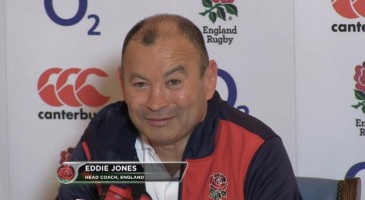 Après avoir signé le grand chelem dans le tournoi des VI Nations samedi, le coach de l'Angleterre se projette maintenant sur le monde.